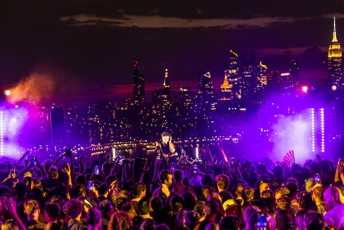 NYC rooftop party photo at Westlight Brooklyn 3